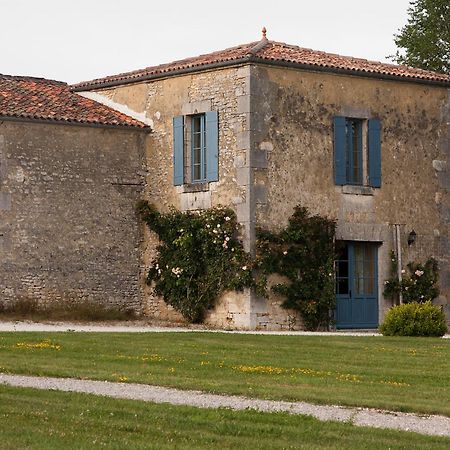 Chambres d'Hôtes Logis de l'Astrée Saint-Bris-des-Bois Exterior foto