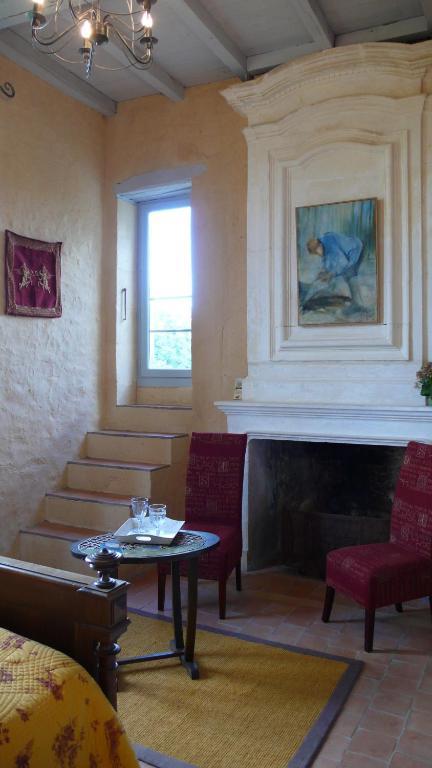 Chambres d'Hôtes Logis de l'Astrée Saint-Bris-des-Bois Habitación foto